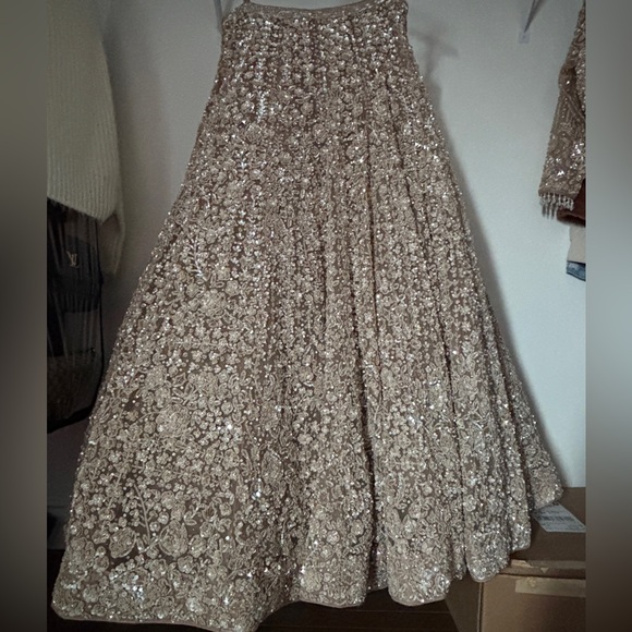 It’s indien lehegas for the party’s.
I wear one time. - Picture 8 of 13